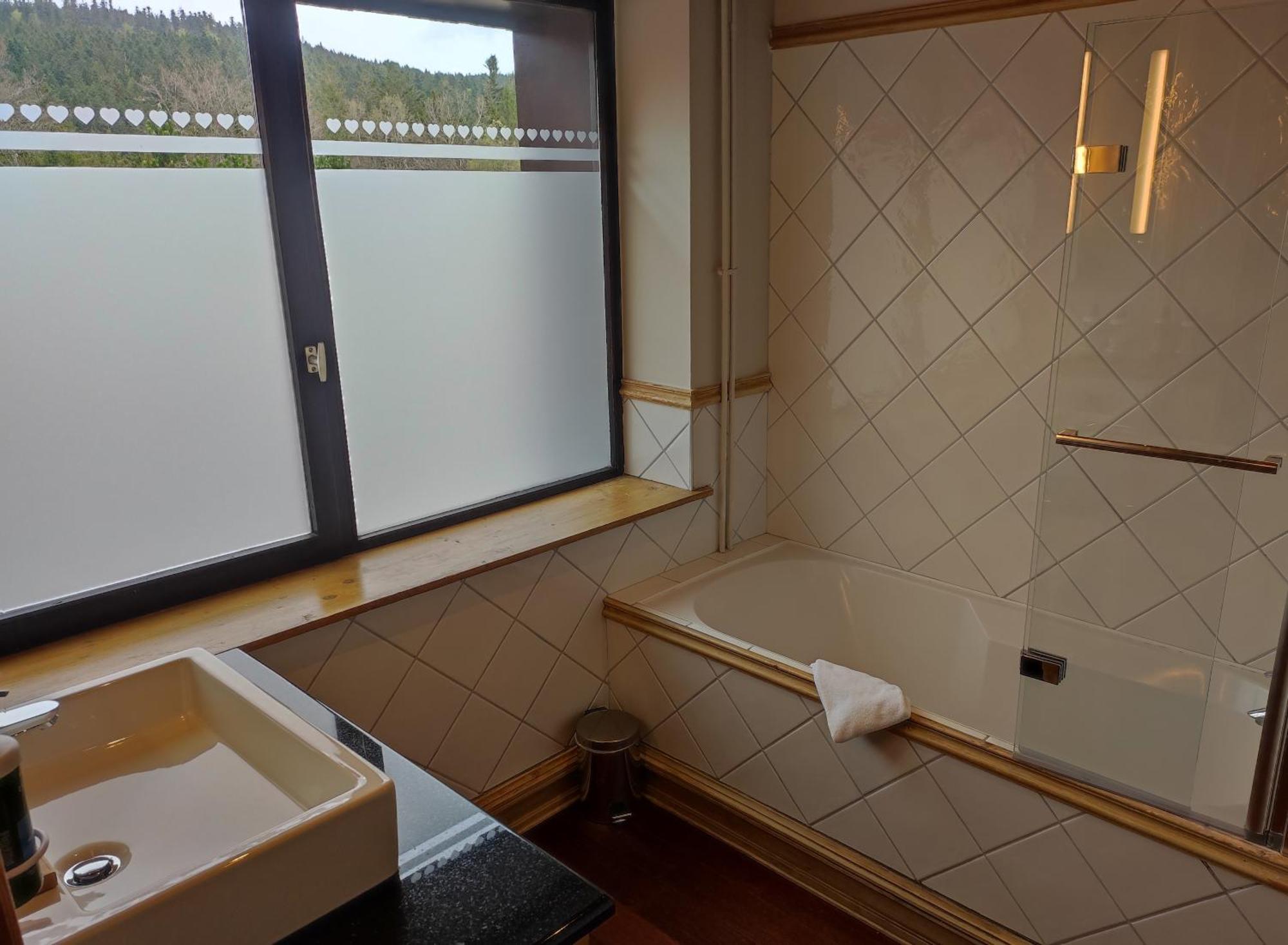 Hotel Restaurant Spa Les Jardins De Sophie 종루프 롱지메르 외부 사진